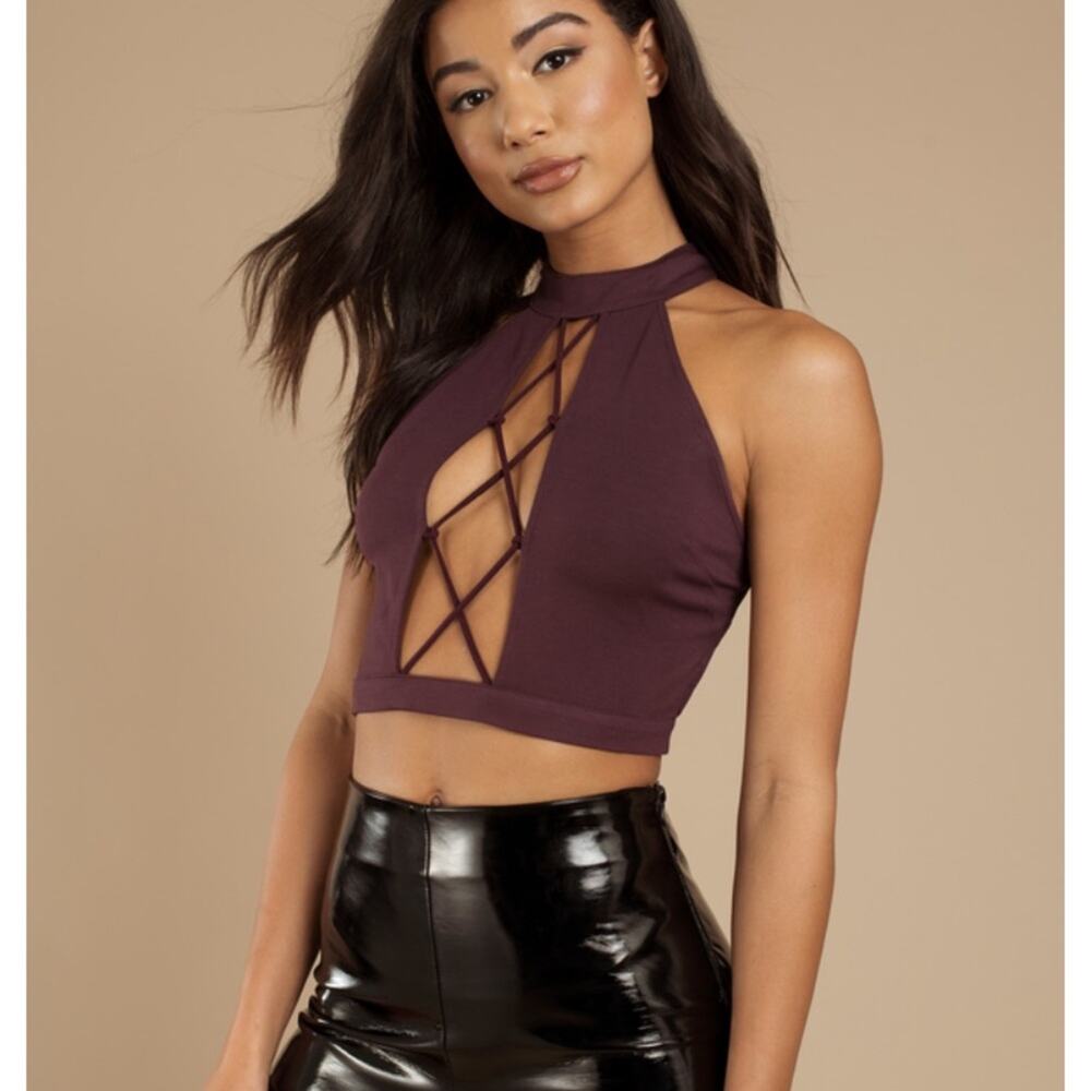 Tobi Burgundy Cropped Lace Up Halter Top Large